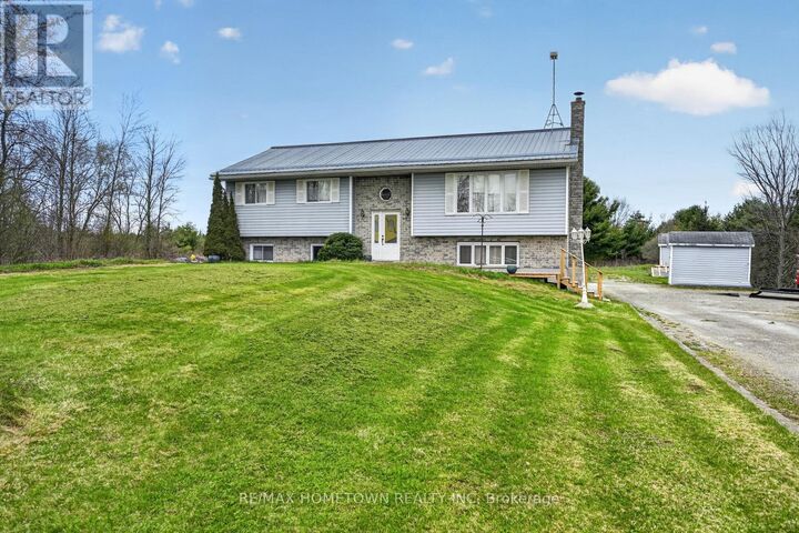 16 Graham Lake Road — photo 1