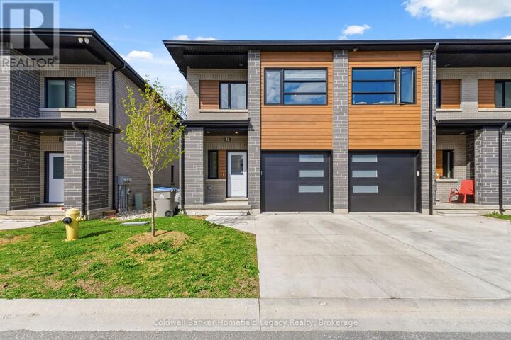 Property Photo:  275 James Street South 13  ON N4X 1C6 
