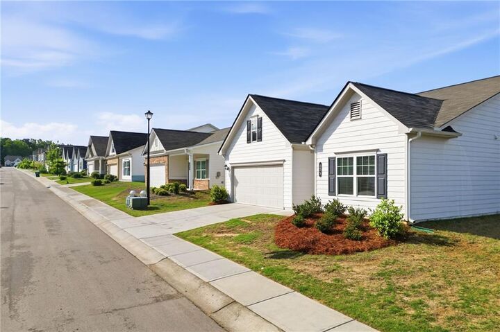 Property Photo:  175 Crossroad Circle  GA 30143 