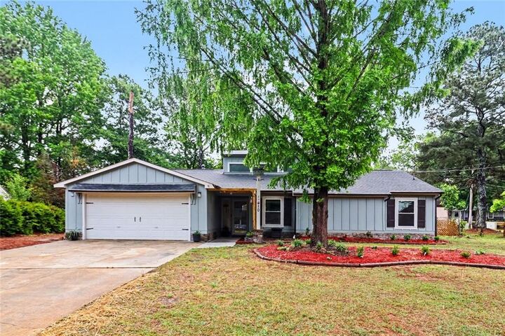 Property Photo:  210 Fireside Way  GA 30213 