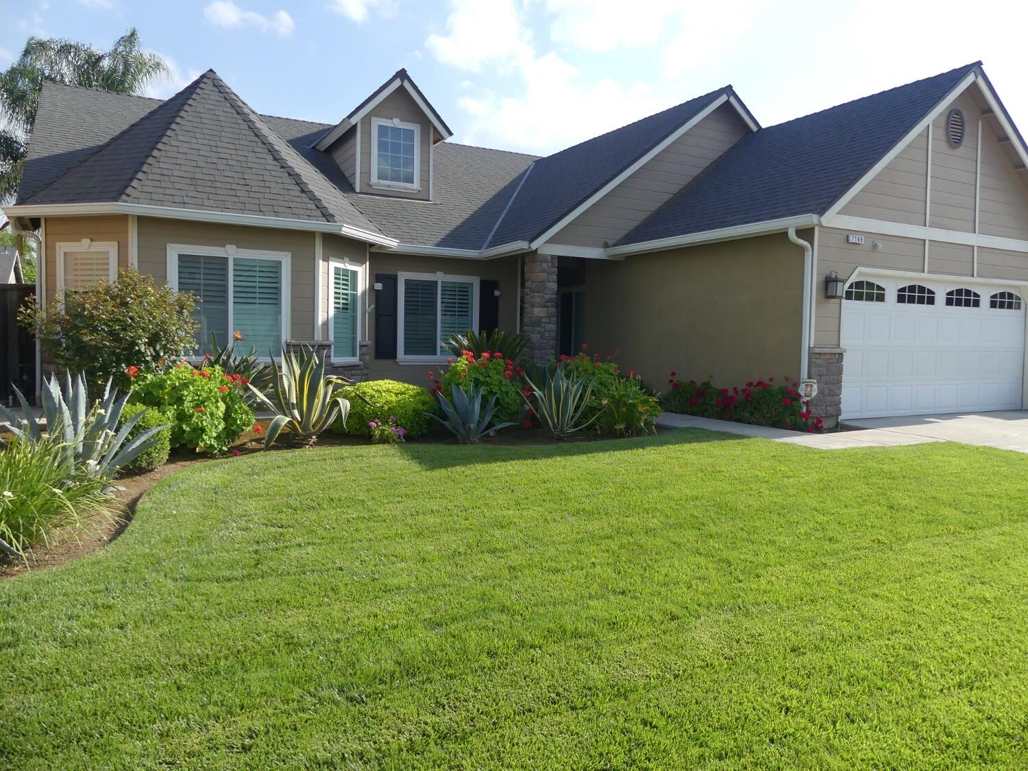 Property Photo:  7169 W San Madele Avenue  CA 93723 