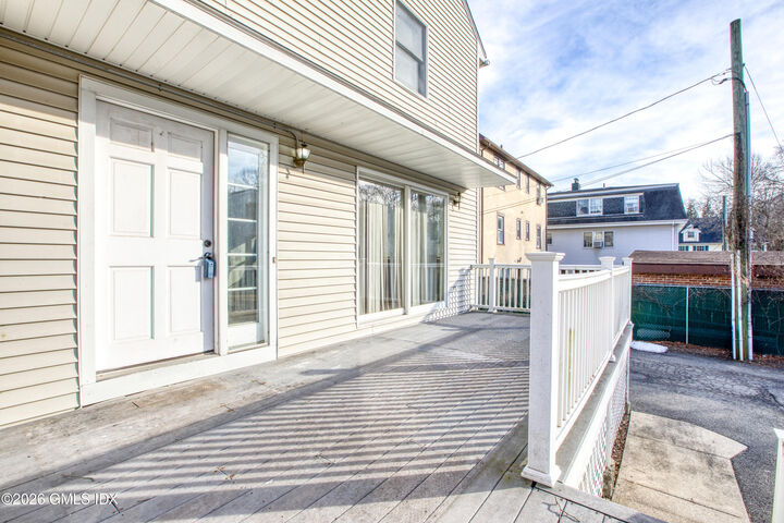Property Photo:  24 Hollow Wood Lane 2  CT 06831 