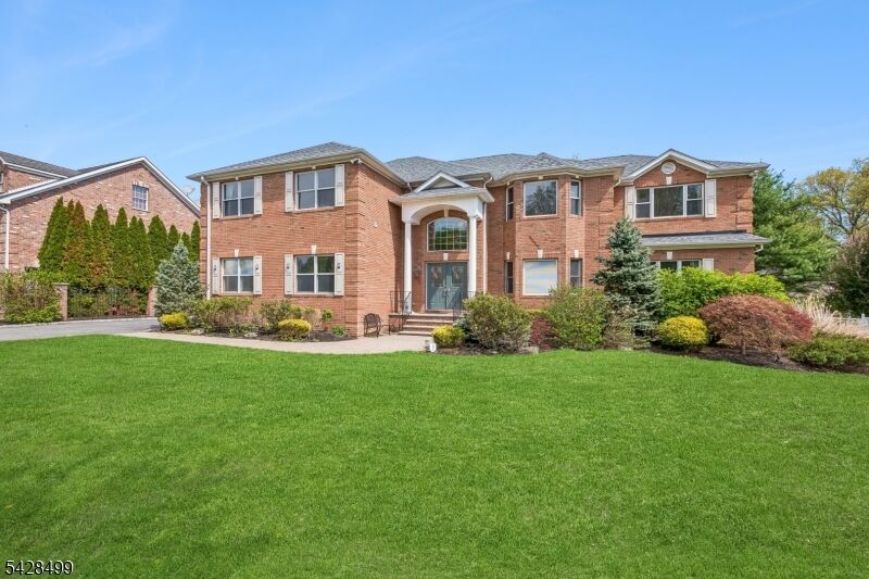 Property Photo:  5 Francesca Ct  NJ 07936 