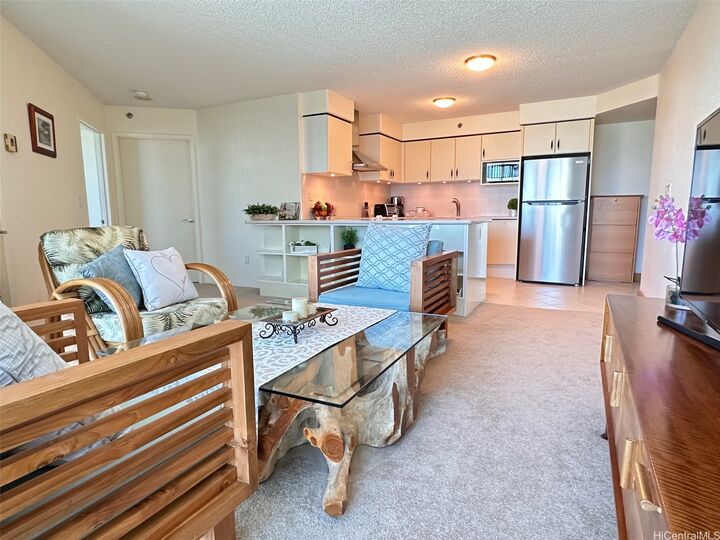 Property Photo: 801 S King Street 2304 HI 96813