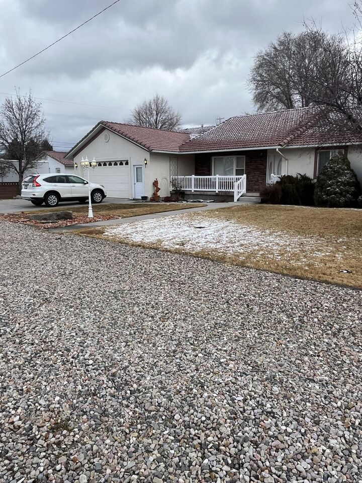 Property Photo:  415 E 200 N  UT 84713 