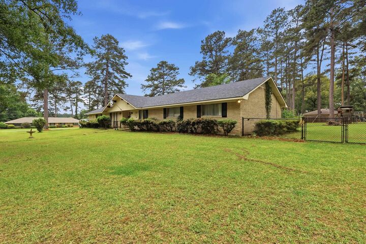 Property Photo:  106 Dogwood Ln  TX 75672 
