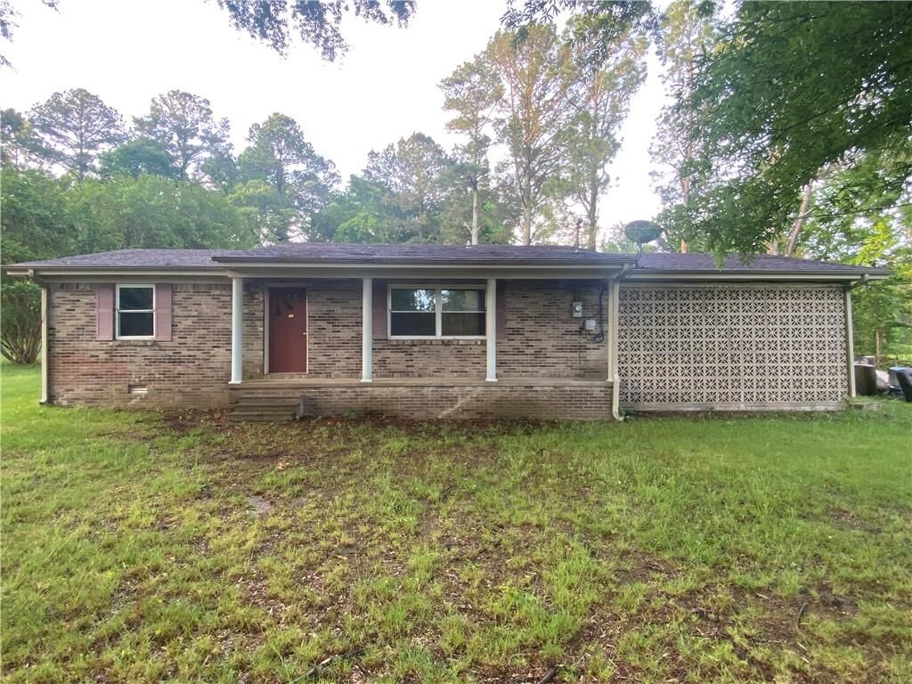 Property Photo:  1820 Walnut Road  AL 35654 