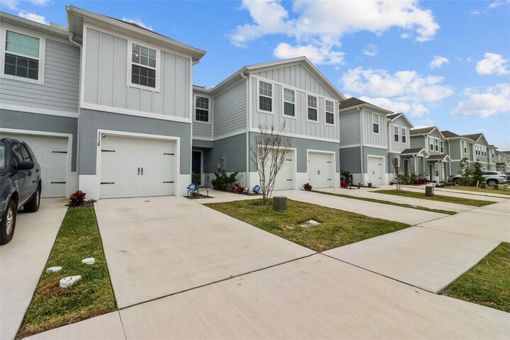 Property Photo:  3138 Victoria Inlet Drive  FL 34691 