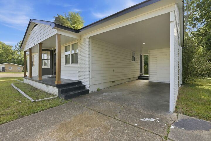 Property Photo:  4686 Gill Rd  TN 38109 