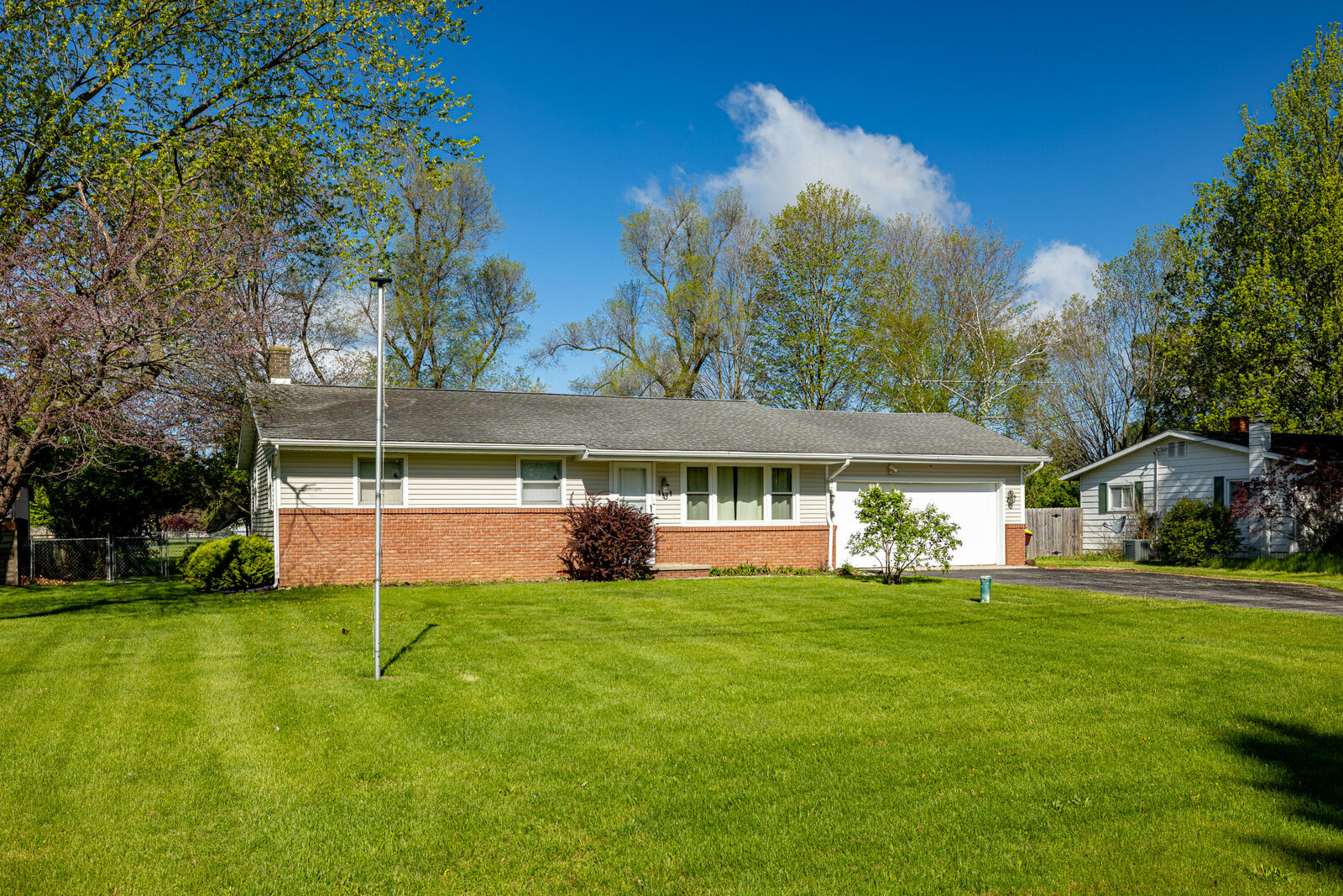 Property Photo: 5306 Osburn Drive MI 49286