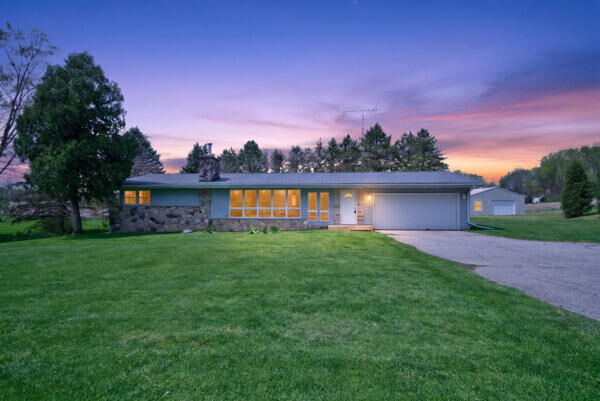 Property Photo:  1114 Chapel Road  MI 49269 
