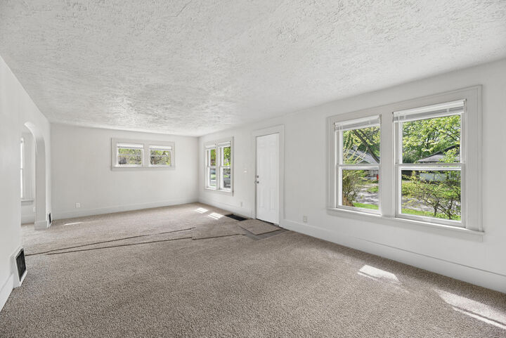 Property Photo:  1135 Lavette Avenue  MI 49022 