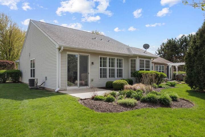 Property Photo: 13992 Palisades Avenue IL 60142