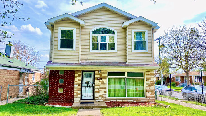 Property Photo:  1633 E 93rd Street  IL 60617 