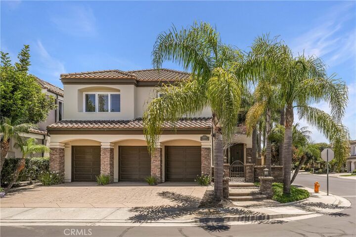 Property Photo:  19076 Stonehurst  CA 92648 