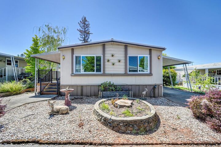 Property Photo:  1577 Cottonwood Circle 34  CA 95603 