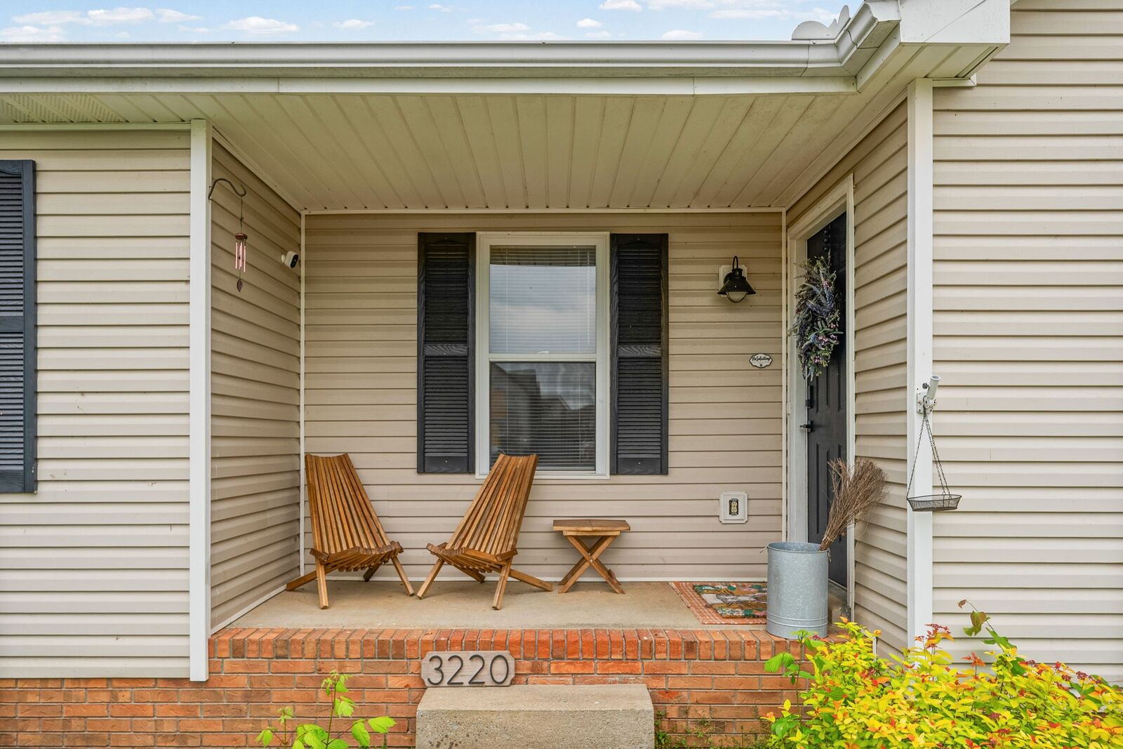 Property Photo: 3220 N Senseney Cir TN 37042