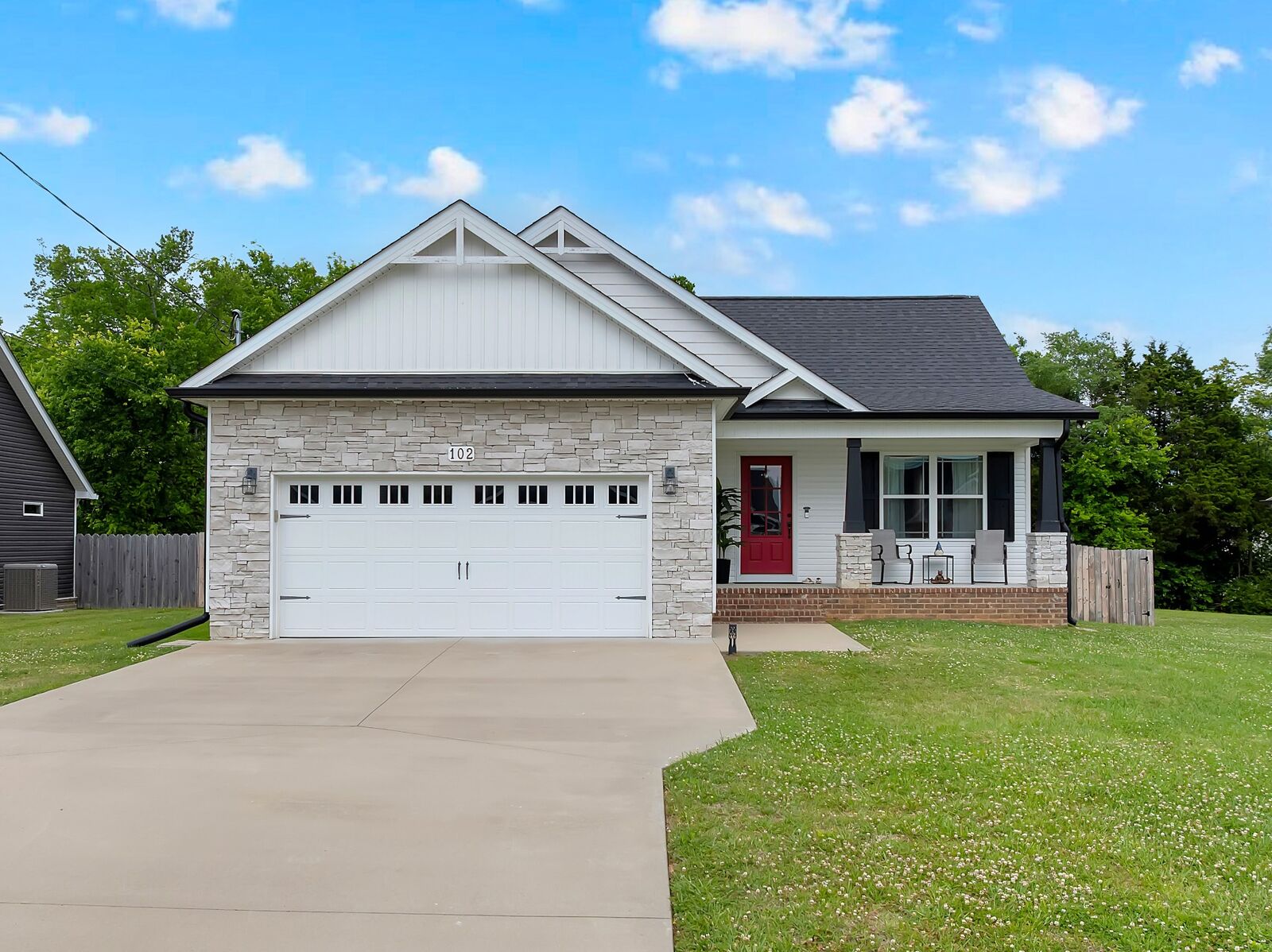 Property Photo:  102 Shasta Ln  TN 37160 