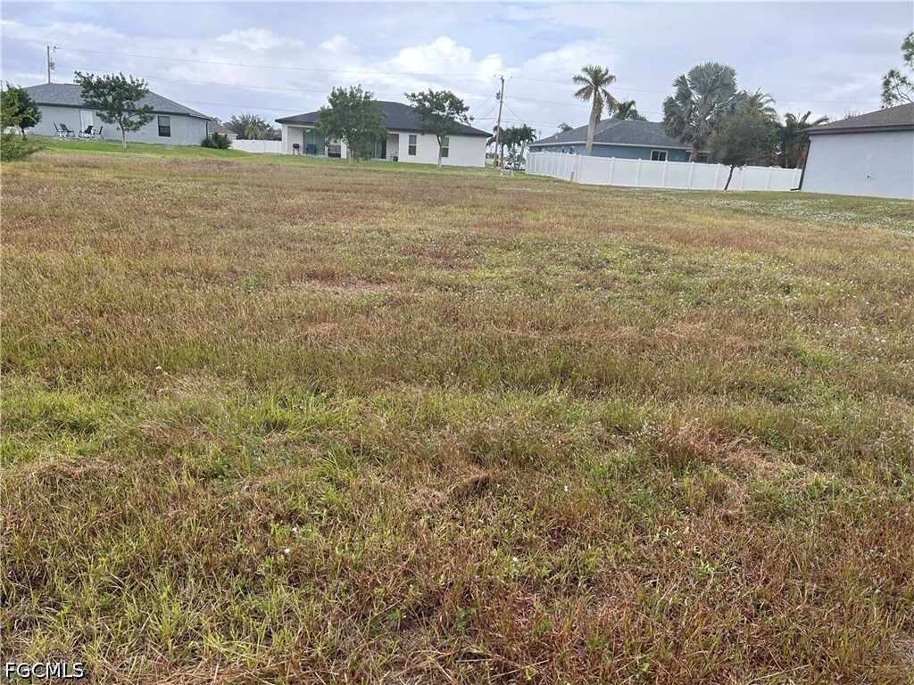 Property Photo:  1909 NE 33rd Lane  FL 33909 