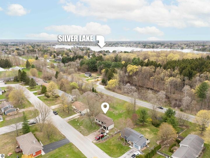 Property Photo:  1455 Greenbriar Drive  MI 49685 