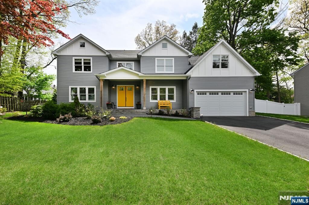 Property Photo:  11 Lincoln Avenue  NJ 07675 