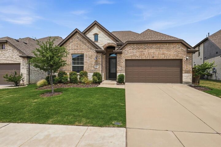 Property Photo:  405 Hummingbird Drive  TX 75009 