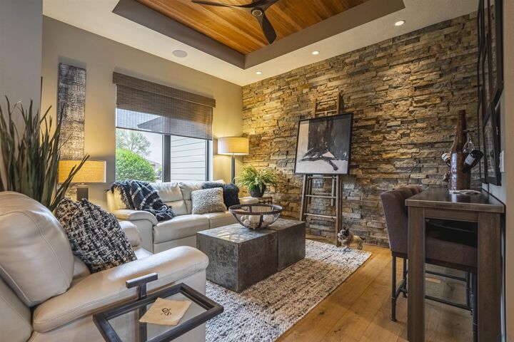 Property Photo:  4712 Meadowlark Lane  IA 51106 