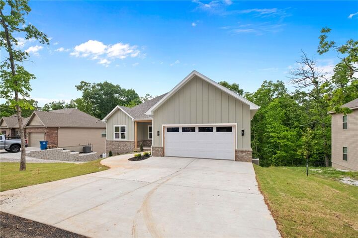 Property Photo:  40 Radcliffe Drive  AR 72714 