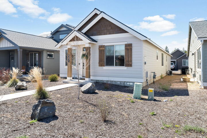 Property Photo:  51979 Musket Drive  OR 97739 