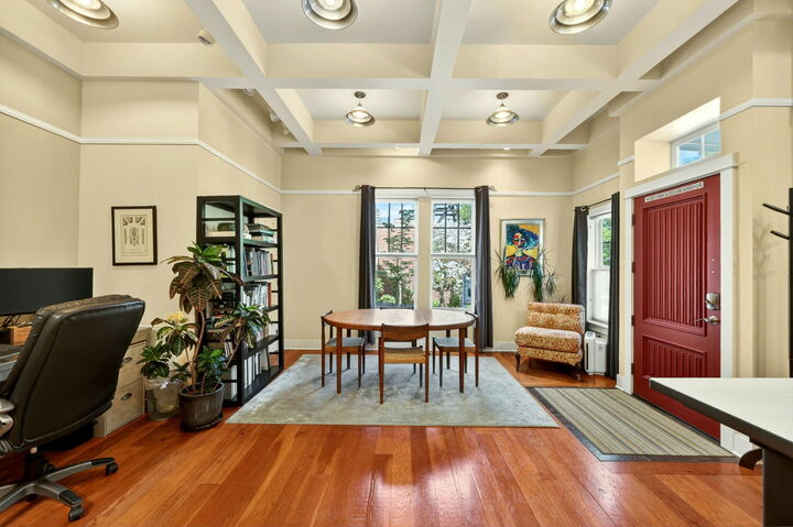 Property Photo:  240 S Oregon Street  OR 97530 