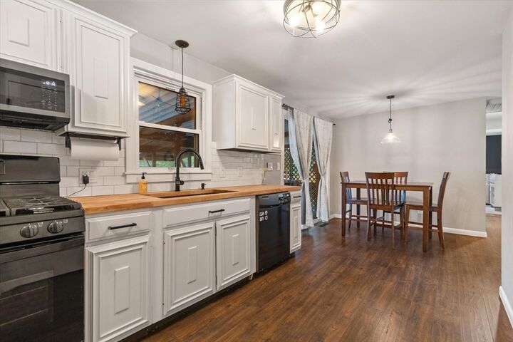 Property Photo:  44 Lower Westfield Rd  MA 01040 