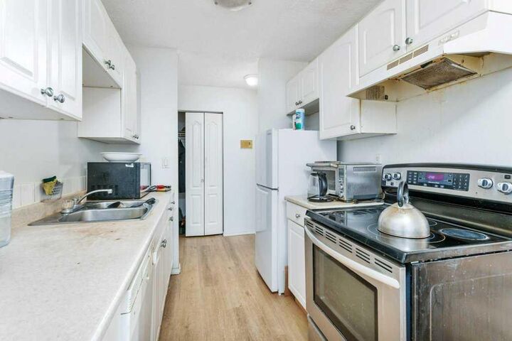 Property Photo: 4904 54 Street 204 AB T4N 2G8