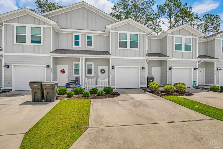Property Photo:  8928 Brigade Trl  FL 32534 