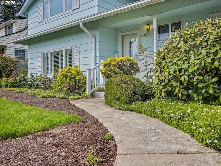 Property Photo:  2301 NE 130th Ave  OR 97230 