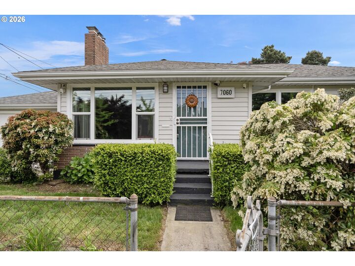 Property Photo:  7060 NE Davis St  OR 97213 