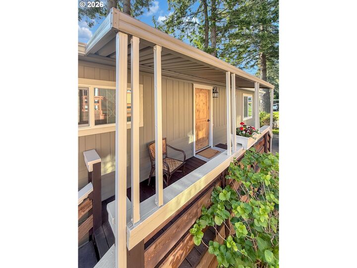 Property Photo:  16427 Vista Hills 17  OR 97415 