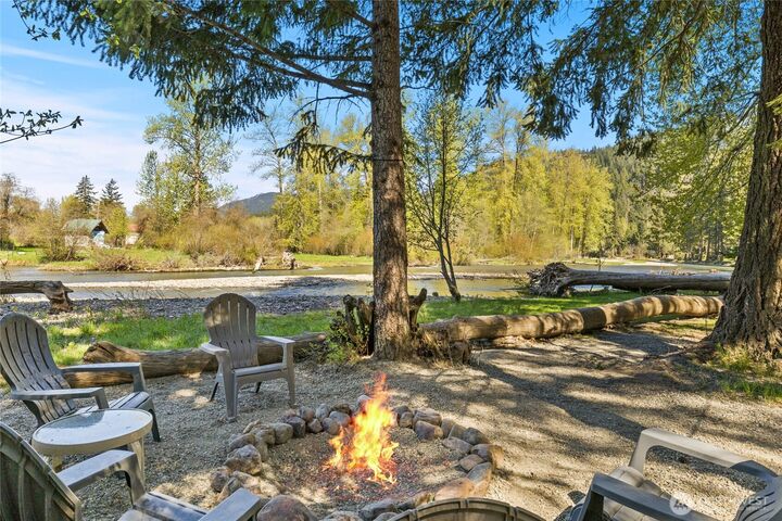 Property Photo:  61  Heron Dr  WA 98922 