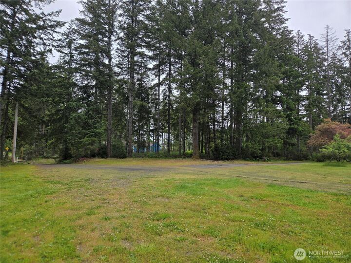 Property Photo:  1266 E Pickering Road  WA 98584 