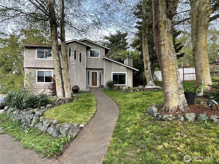 Property Photo:  2260  Darvic Place  WA 98277 