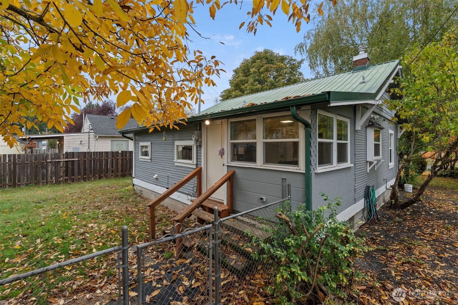 Property Photo:  212 W 6th Street  WA 98531 