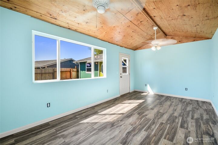 Property Photo:  8705  12th Street NE  WA 98258 