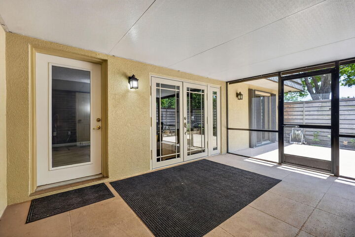 Property Photo:  527 5th Terrace  FL 33418 