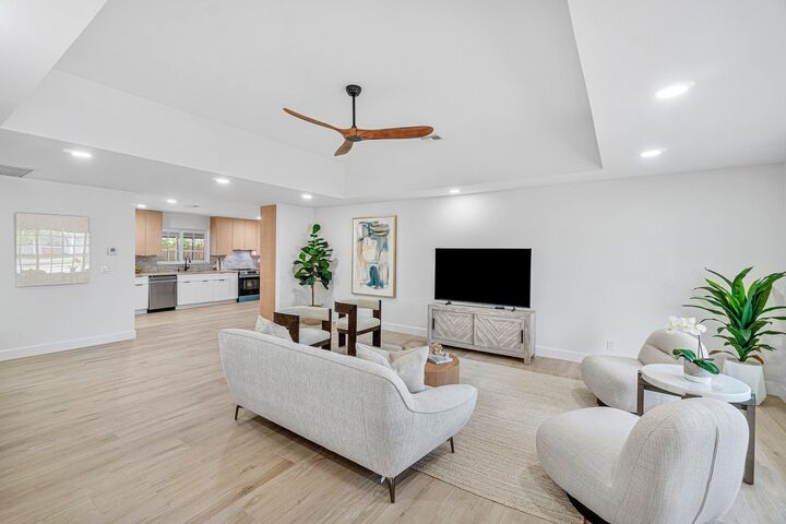 Property Photo:  718 SW 27th Place  FL 33435 