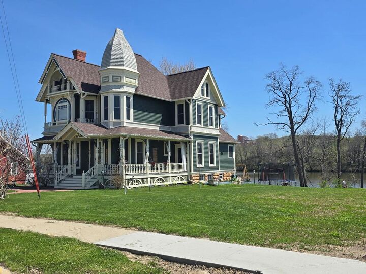 Property Photo:  560 Water Avenue  WI 54364 