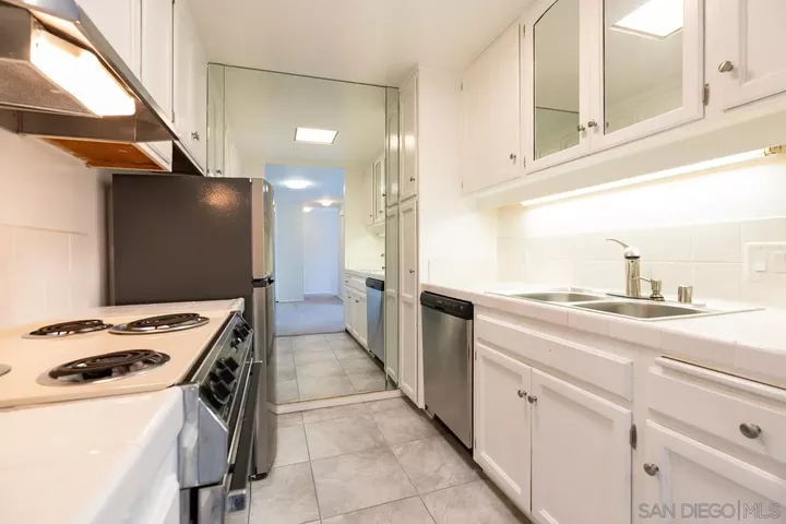 Property Photo:  6333 La Jolla Blvd. 364  CA 92037 