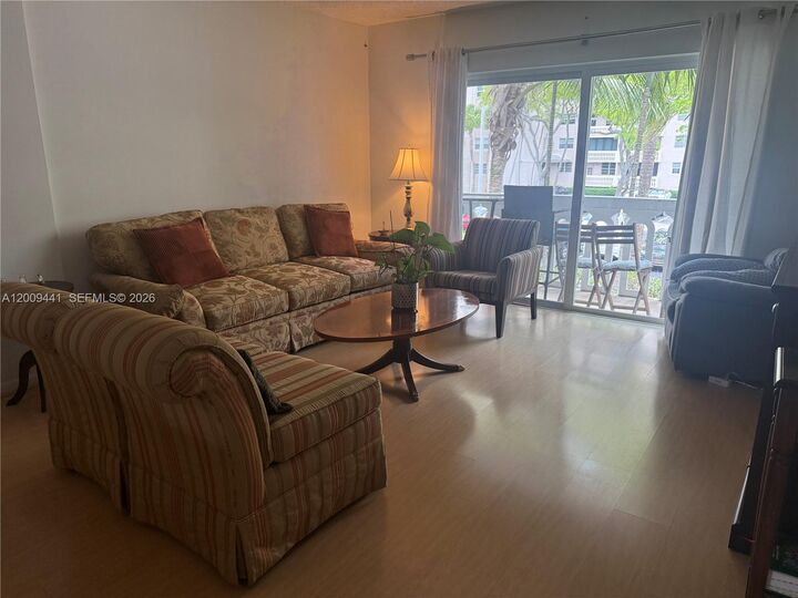 Property Photo:  100 Edgewater Dr 236  FL 33133 