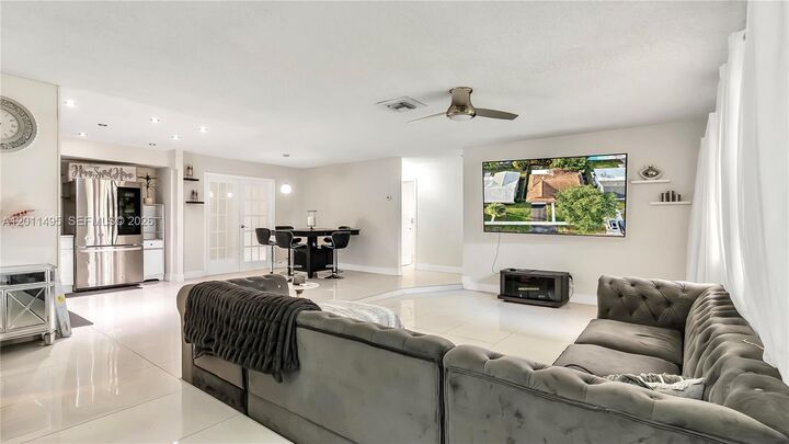 Property Photo:  9511 NW 8th St  FL 33024 