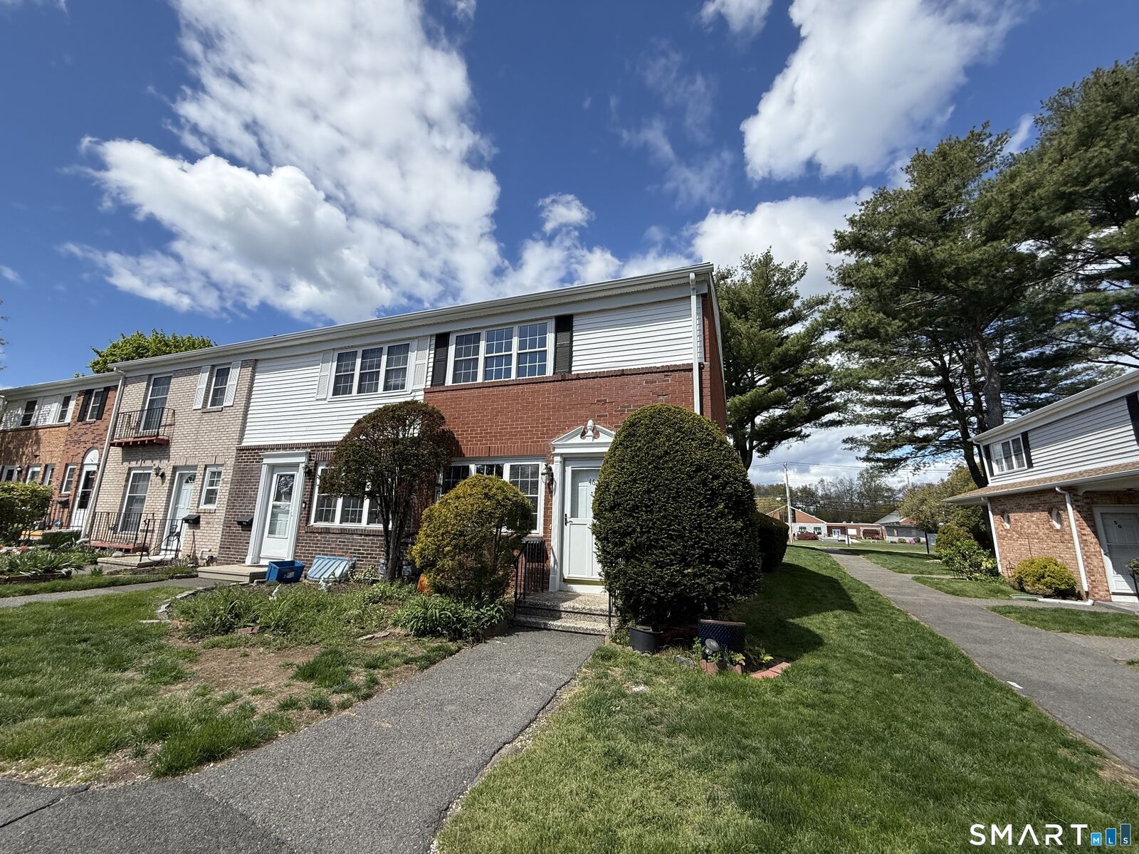 Property Photo: 46 Salem Walk 46 CT 06460
