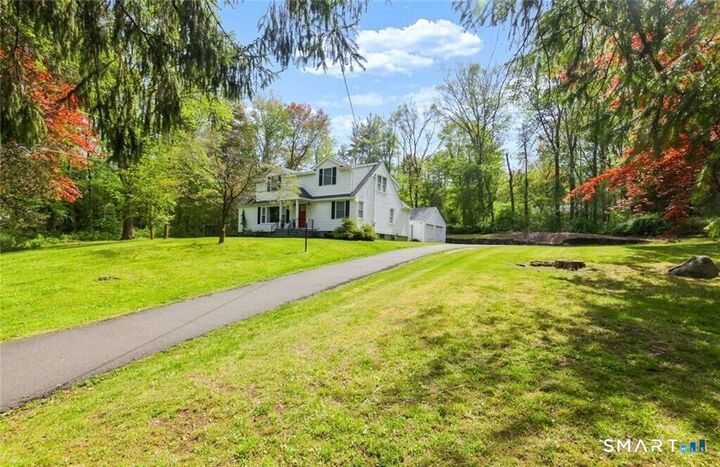 Property Photo:  8 Ferndale Drive  CT 06612 