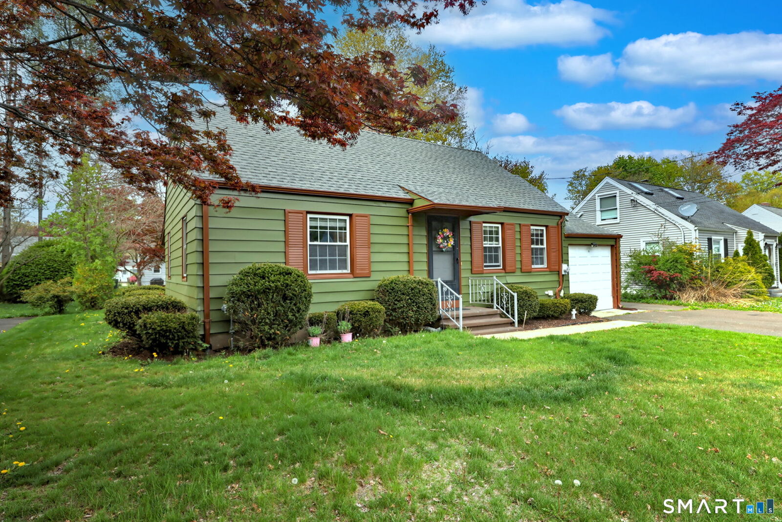 Property Photo:  59 Hayward Road  CT 06514 